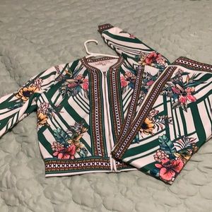 2 piece pants set size S worn only once